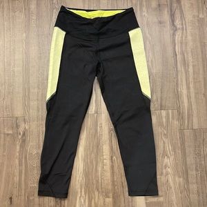 Victoria’s Secret sport crop legging